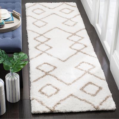 SAFAVIEH Handmade Toronto Shag Welmoet Polyester Rug