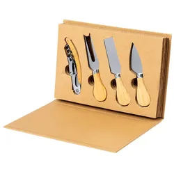 Käse- und Weinset mit Edelstahlzubehör. Inklusive Utensilien für harte und weiche Käsesorten sowie zum Schneiden.