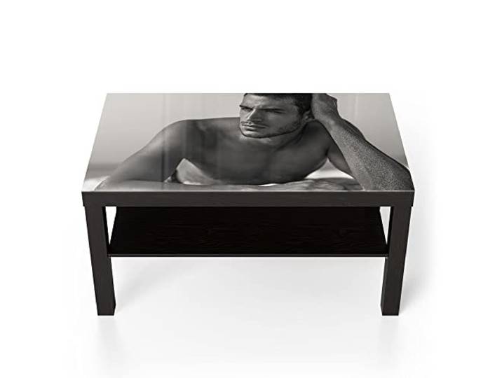 DEQORI Glastisch schwarz groß 90x50 cm Motiv Schöner Mann am Strand ausgefallener Beistelltisch aus Glas Hochglanz Couchtisch fürs Wohnzimmer moderner Couch Tisch mit Design