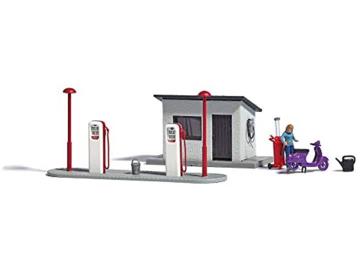 Busch 7832 Petrol Station & Scooter Scene