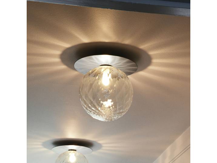 Liila 1 Grande applique murale, IP44, blanc chaud, argent/transparent - Nuura Liila 1 Large Nuura Aps - Salon / séjour - Design - Verre - Boule