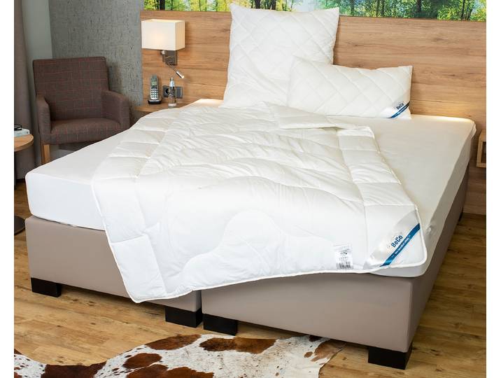 Couette mono BW60 155 x 220cm Blanc/Blanc Revêtement en percale de coton, garnissage en fibre climatique