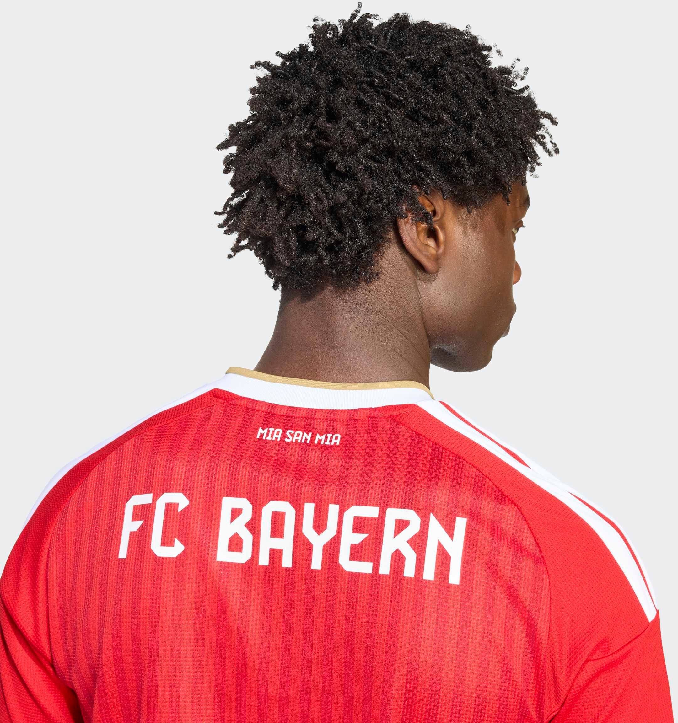 Fussballtrikot ADIDAS PERFORMANCE "FC BAYERN MÜNCHEN 26/27 HEIMTRIKOT", Herren, Gr. S, rot (better scarlet, weiß), Obermaterial: 100% Polyester, Rundhals, Trikots Fussballtrikot, schmale Passform, mit Climacool Technologie better scarlet, weiß S