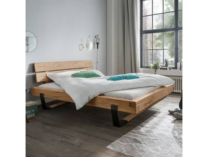 HOMELIV. Balkenbett Monapo Komfort Wildeiche Massivholz