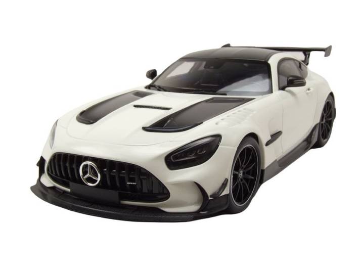 Minichamps Modellauto Mercedes AMG GT Black Series 2020 weiß metallic, Maßstab 1:18