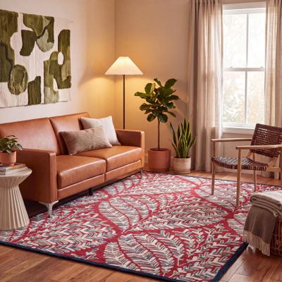 SAFAVIEH Handmade Capri Ilianka Wool Rug