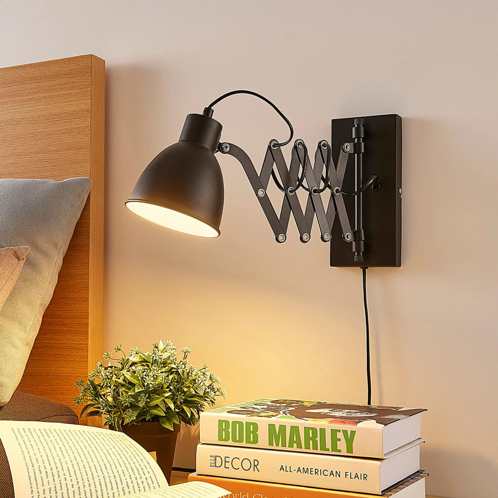 Lindby Merle Wandlamp Black - Modern Metaal - Verstelbaar - Voor Slaapkamer en Woonkamer