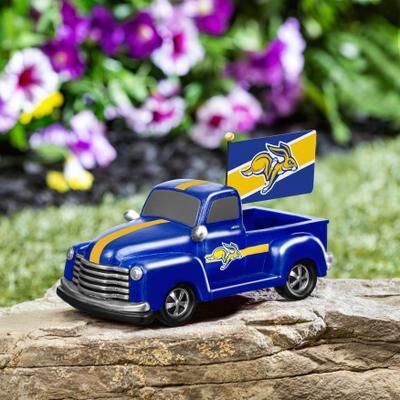 Evergreen NCAA Rally Truck Garden Statue with Team Flag