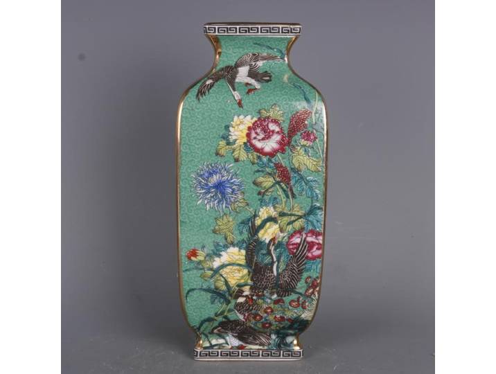Vase chinois Qing Qianlong en porcelaine émaillée verte, fleurs et oiseaux, 9,92 pouces