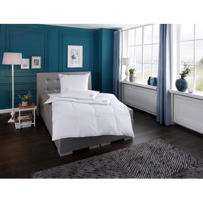 Federbettdecke RIBECO "Anker", weiß, B:135cm L:200cm, Bezug: 100% Baumwolle. Füllung: 90% Federn, 10% Daunen, Bettdecken, mit aufwendiger Anker-Stickerei