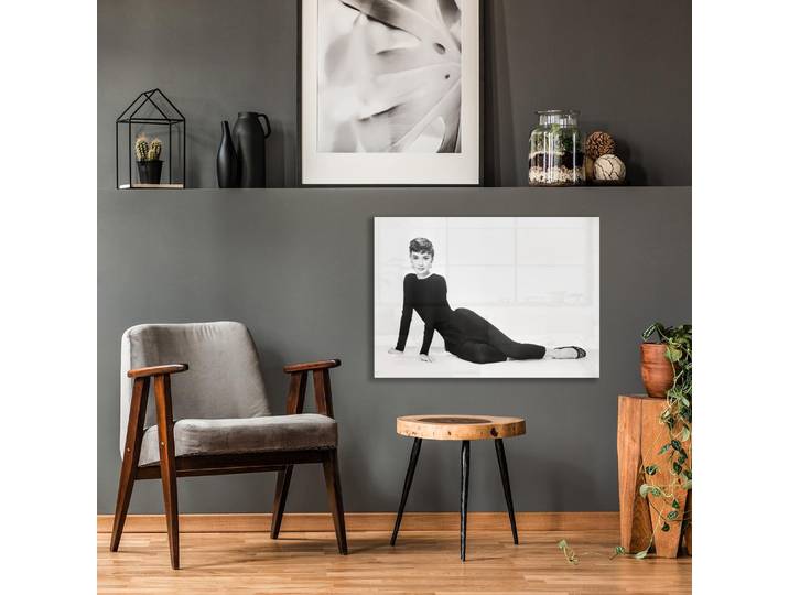Acrylglasbild QUEENCE Audrey , grau (farbe bild(er): grau), B:60cm H:40cm T:0,4cm, Bilder, Acrylglasbild, Fine Art-Print in Galeriequalität