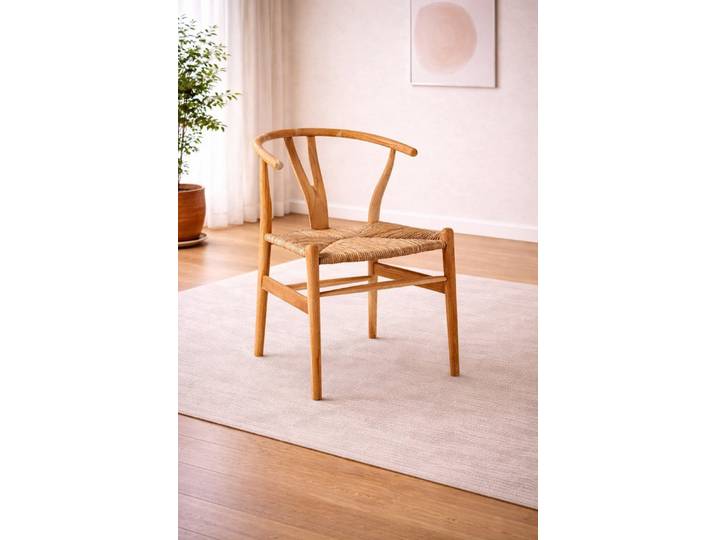 JVmoebel Esszimmerstuhl Hellbrauner Designerstuhl aus Holz mit Lehne