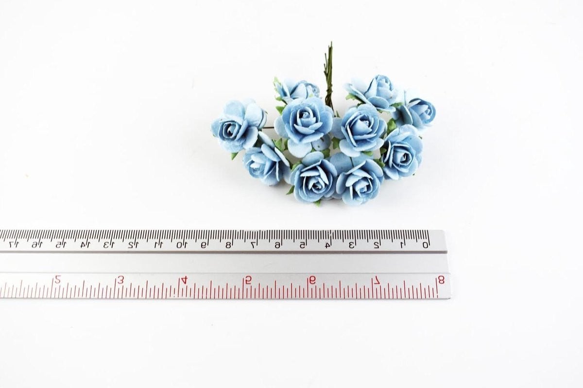 50 stuks Handgemaakte Mini Kunstbloemen Rozen van Papier in Blauwe Tinten voor Decoratie en Knutselen