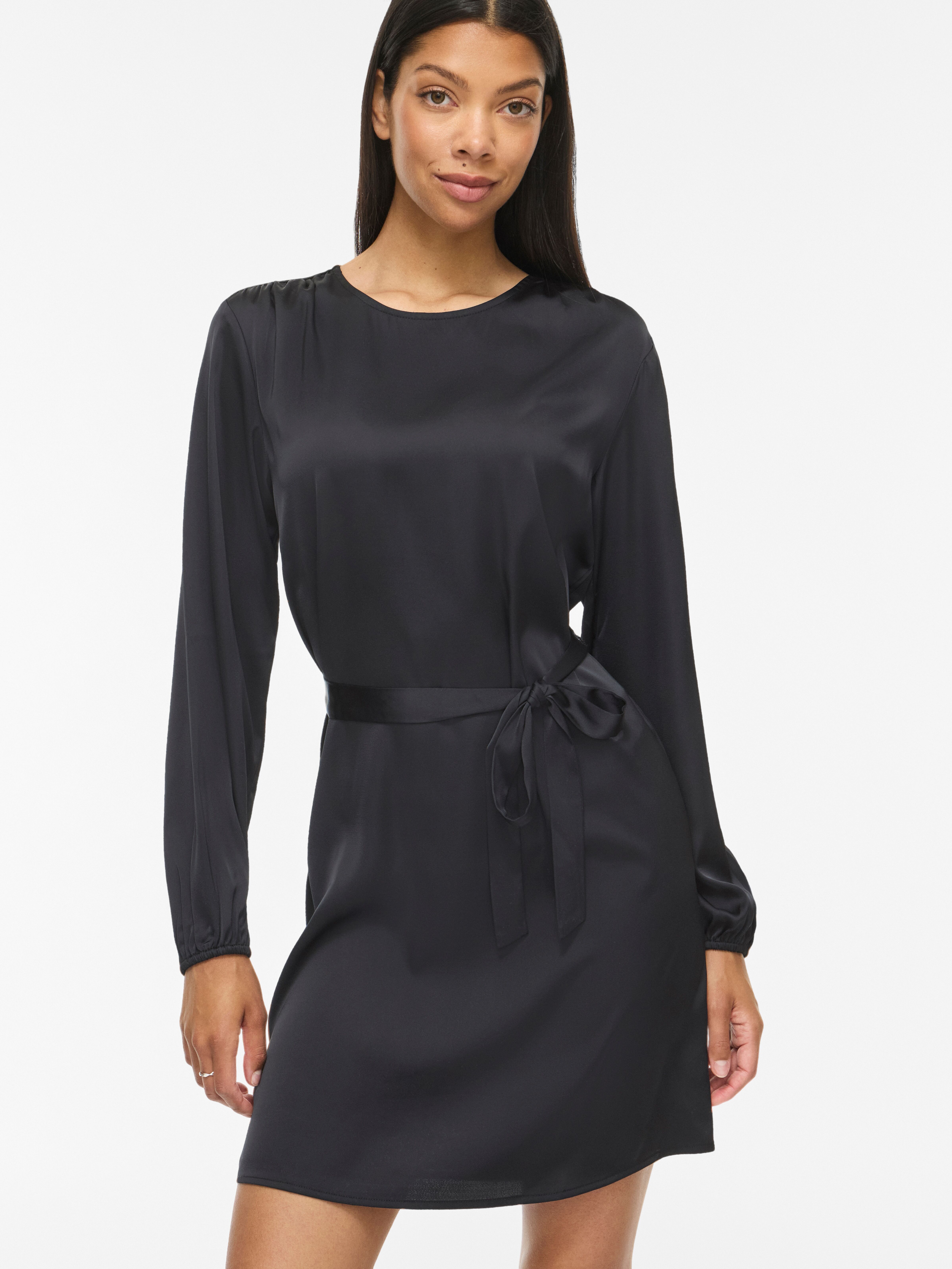 Minikleid VILA "VIENNA RAVENNA L/S O-NECK DRESS - NOOS", Damen, Gr. 34, N-Gr, schwarz (schwarz beauty), Obermaterial: 100% Polyester, unifarben, kurz, Kleider Minikleid, lockere Passform, aus Kunstfaser, pflegeleicht schwarz beauty 34, N-Gr