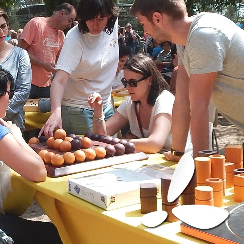 Gigamic Pylos géant