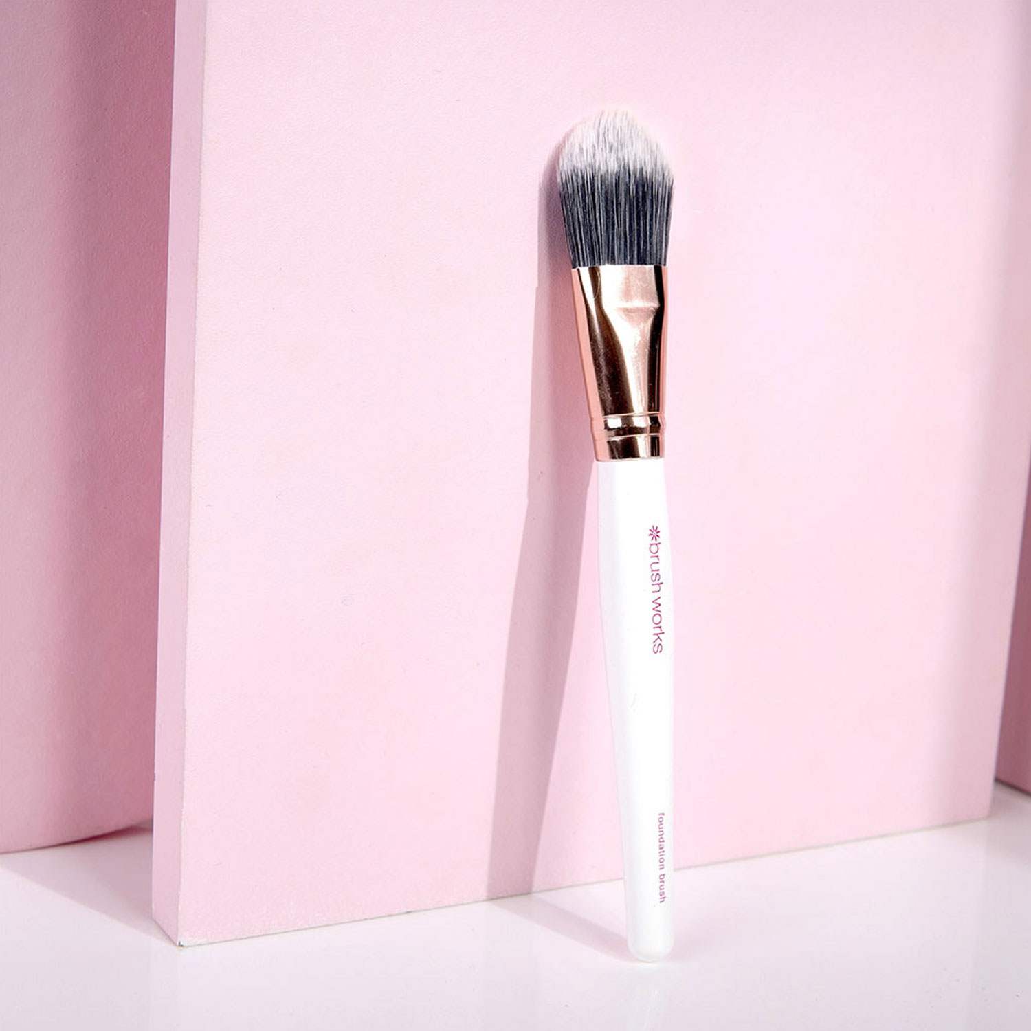 BRUSHWORKS Foundation Brush