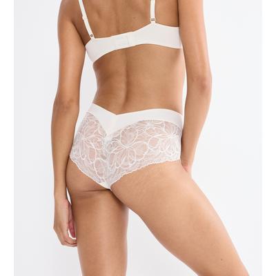 Slip TRIUMPH "Body Make-Up Illusion Lace", Damen, Gr. 42, weiß (ecru weiß), Microtouch, Obermaterial: 80% Polyamid, 20% Elasthan, körpernah, Unterhosen Slip, florale Stretch-Spitze, glatter Bund, Mikrofaser, nahtlos