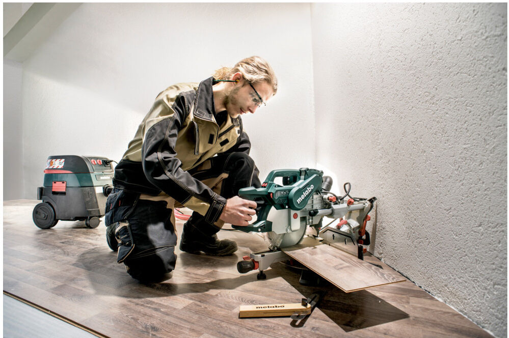 Metabo Kappsäge KGSV 72 Xact SYM mit Zugfunktion und symmetrisch verstellbarem Anschlagsystem; Karton (612216000)