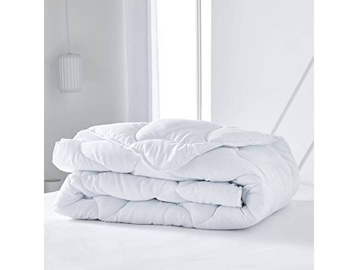 TODAY Couette 240/220 Polyester 82gsm Essential