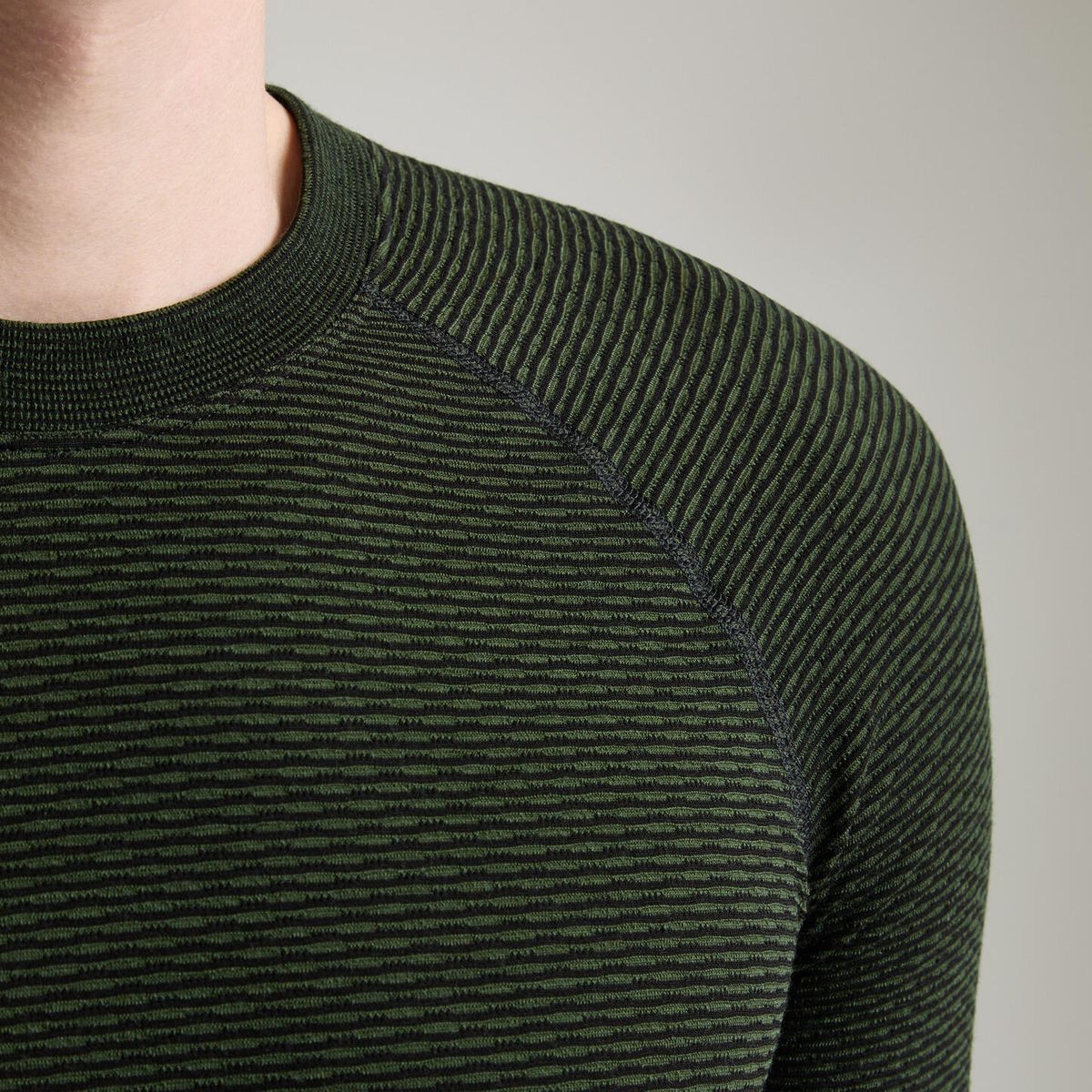 Montura Seamless Merino 2 T-shirt verde salvia (49) M-L MTGX92X-7767-49-M-L