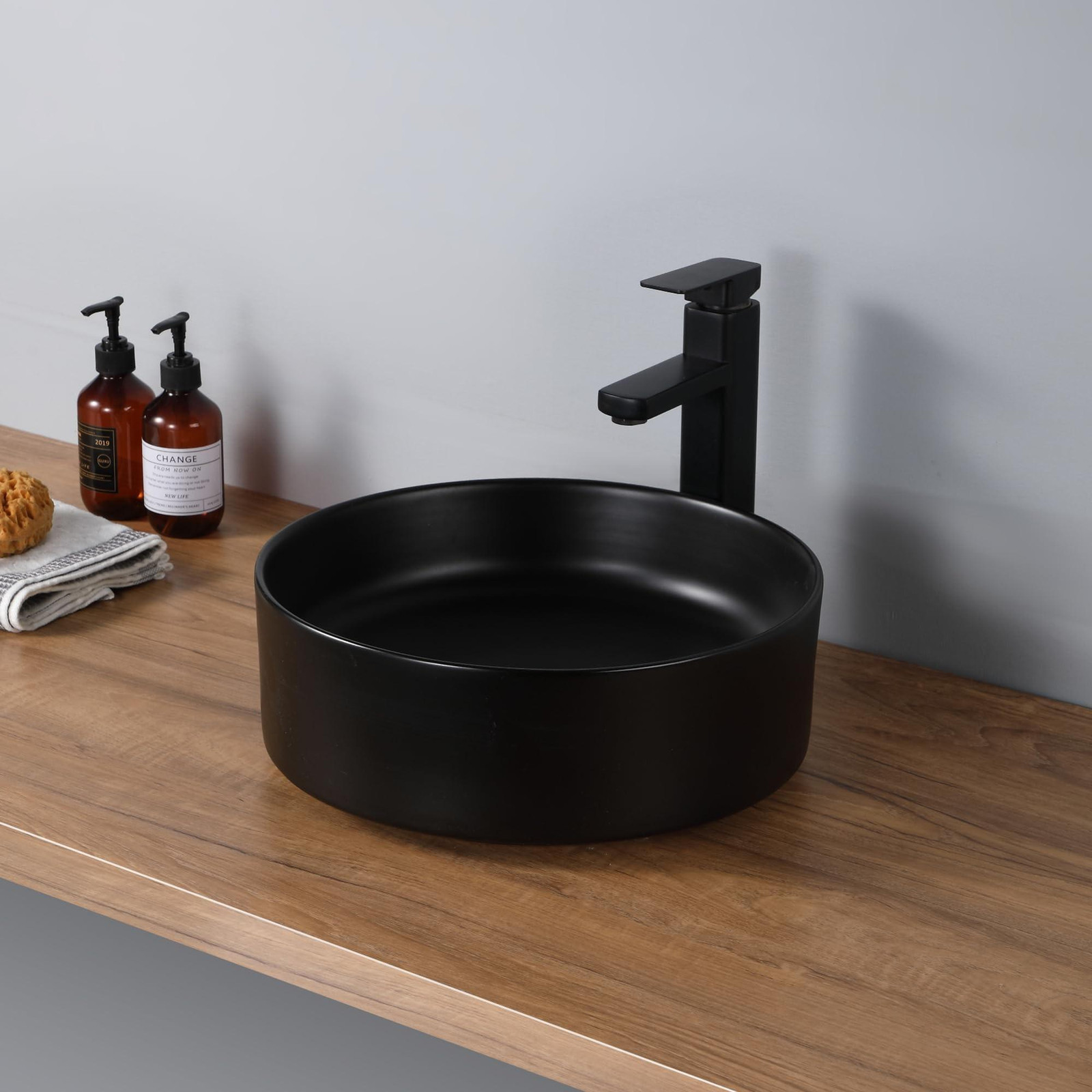 Ronde zwarte keramische wastafel voor de badkamer