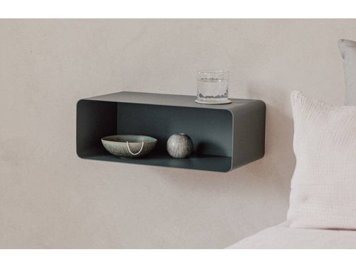 Nachttisch Nelio – Hängendes Design mit Kabeldurchführung - Green Tea - Luxusbetten24