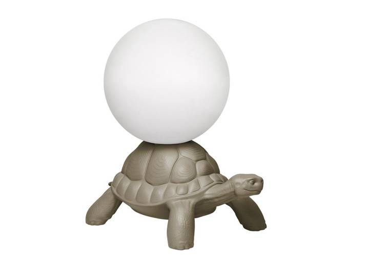 QEEBOO lampadaire TURTLE CARRY LAMP (Gris tourterelle - Polyéthylène)