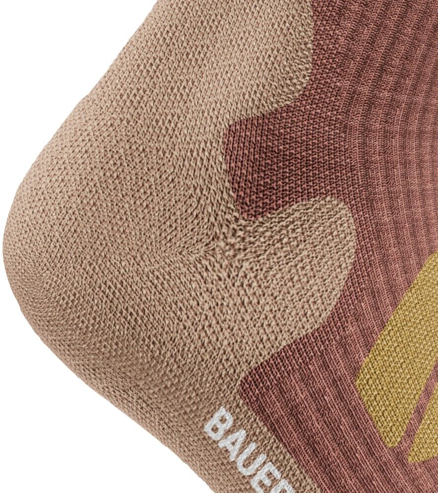 Sportsocken BAUERFEIND "OUTDOOR MERINO MID CUT SOCKS", Damen, Gr. 35-38, Sockengrösse, braun (coral), Obermaterial: 57% Polyamid, 35% Wolle, 8% Elasthan, Socken Sportsocken, mit Unterstützung im Sprunggelenk durch Infinity Zone coral 35-38, Sockengrösse
