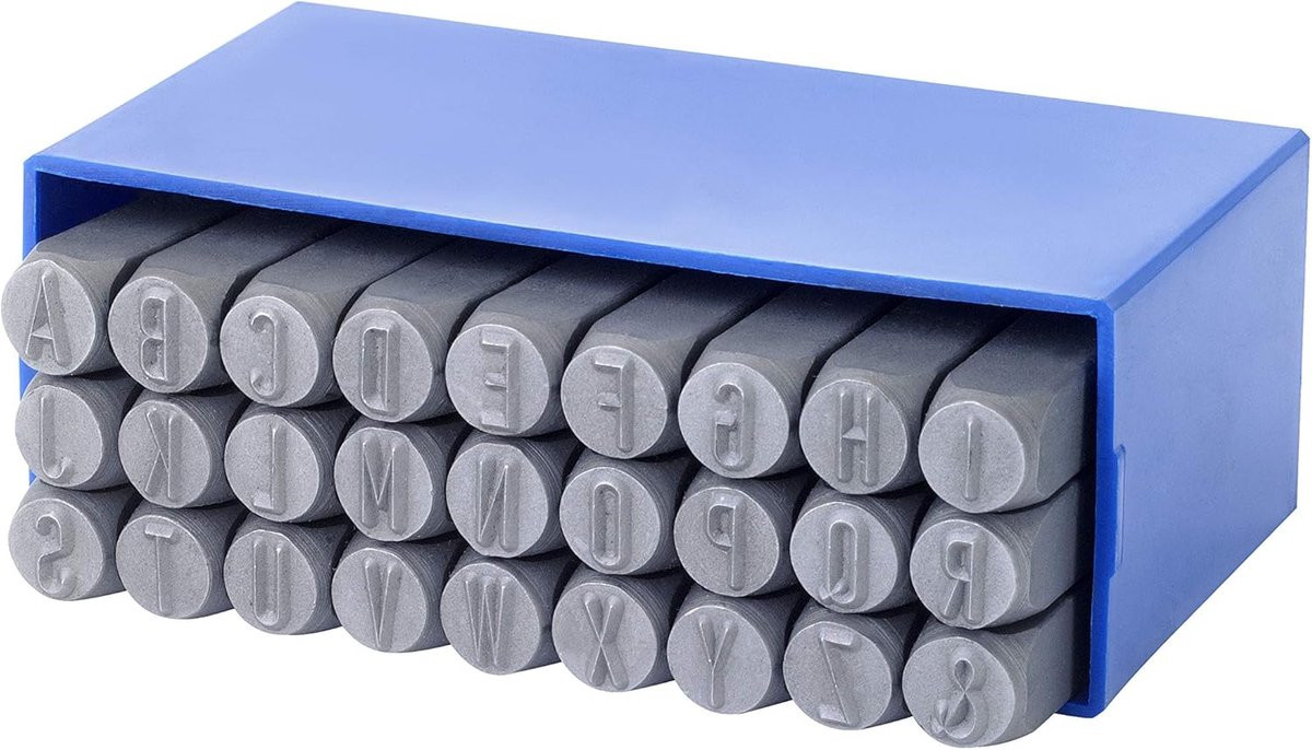 Slagletterset A-Z Stempelset voor het markeren van materiaal van blank getrokken staal met 5mm hoogte