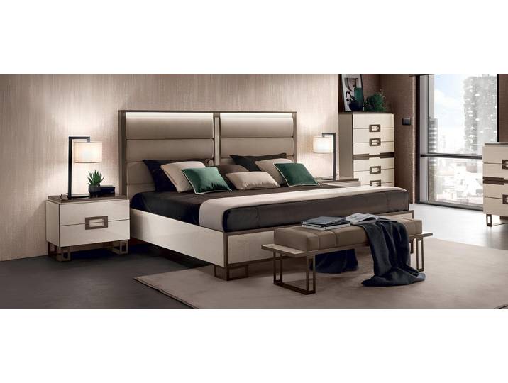 JVmoebel Bett Doppelbett aus Holz im eleganten Grauton mit Bettkasten (1-tlg), Made in Europa