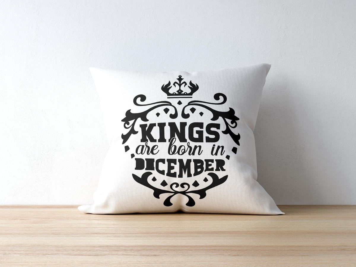 Sierkussen Kings Are Born In December - Wit - 40 x 40 cm