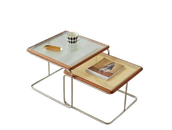 SCBTGKLN Satztisch-Couchtisch, 2er-Set, Moderne Rustikale Wohnzimmertisch, Quadratischer Stapelbarer Beistelltisch, Beistelltische mit Metallrahmen, Rattangeflecht und Glastischplatte(Red)