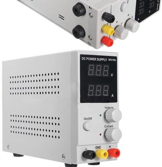 Selius Instelbare laboratorium voeding 0-30V en 0-10A met digitaal display voor elektronica