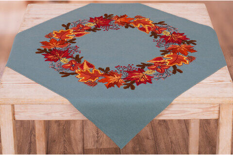 Stickmitteldecke "Herbstlaub"