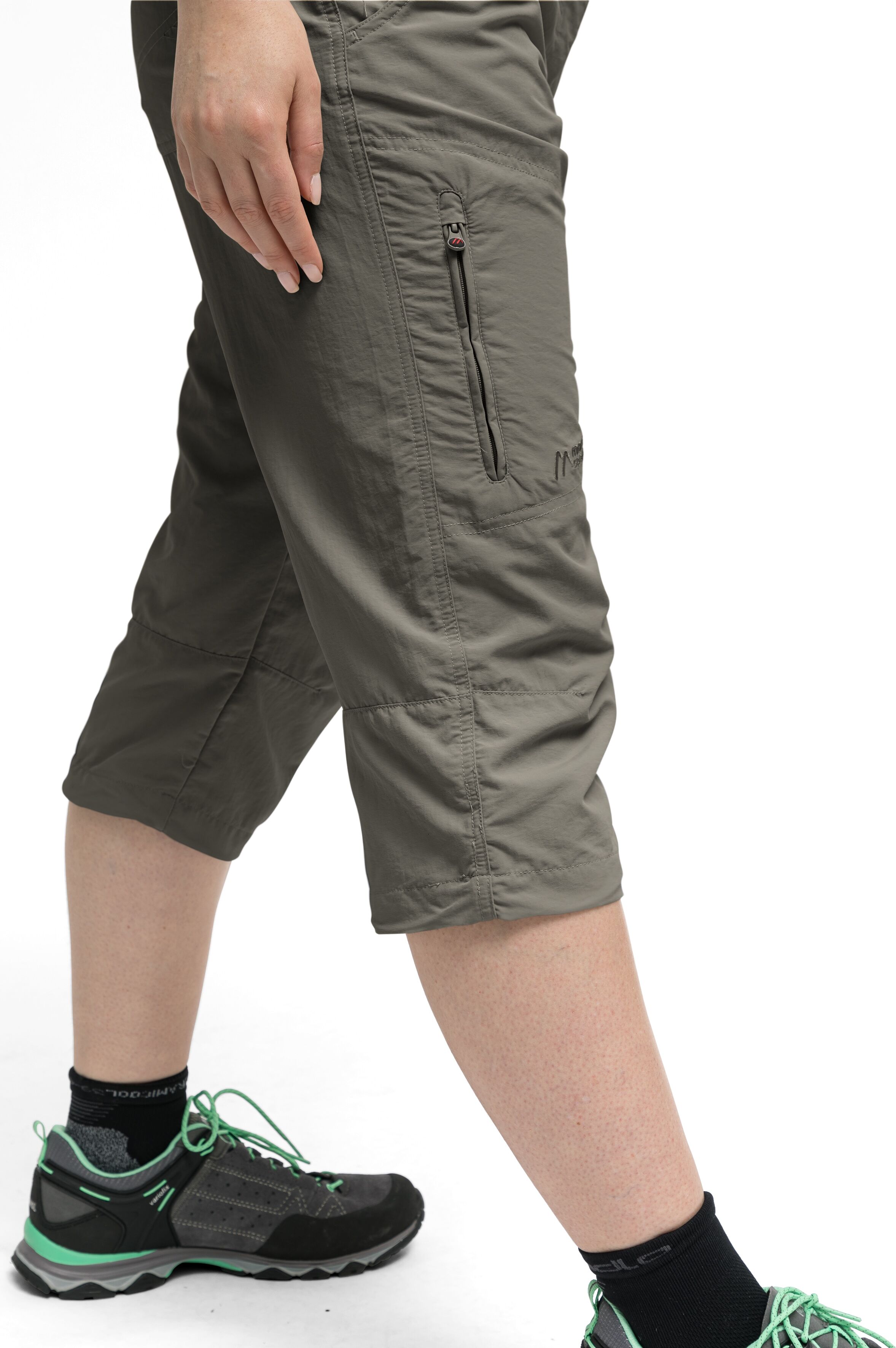 Maier Sports "Neckar" kurze Hose Damen, luftige Wanderhose, leichte Outdoorhose, Reg Fit schlamm 36, Normalgrössen