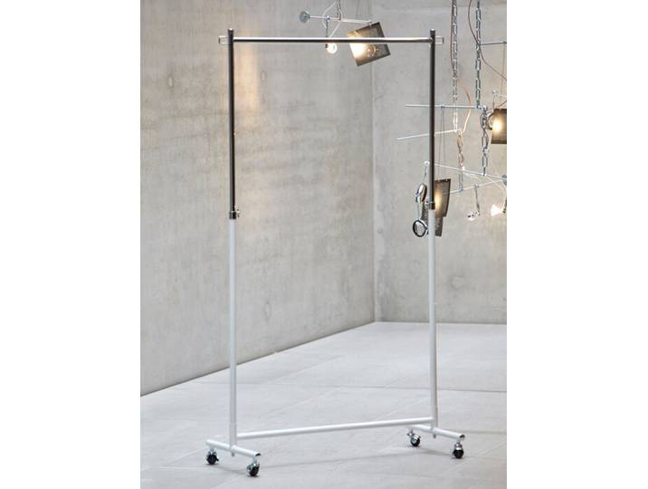 Jan Kurtz Möbel Kleiderwagen Boston silber, Designer Jan Kurtz, 101x108-184x41 cm
