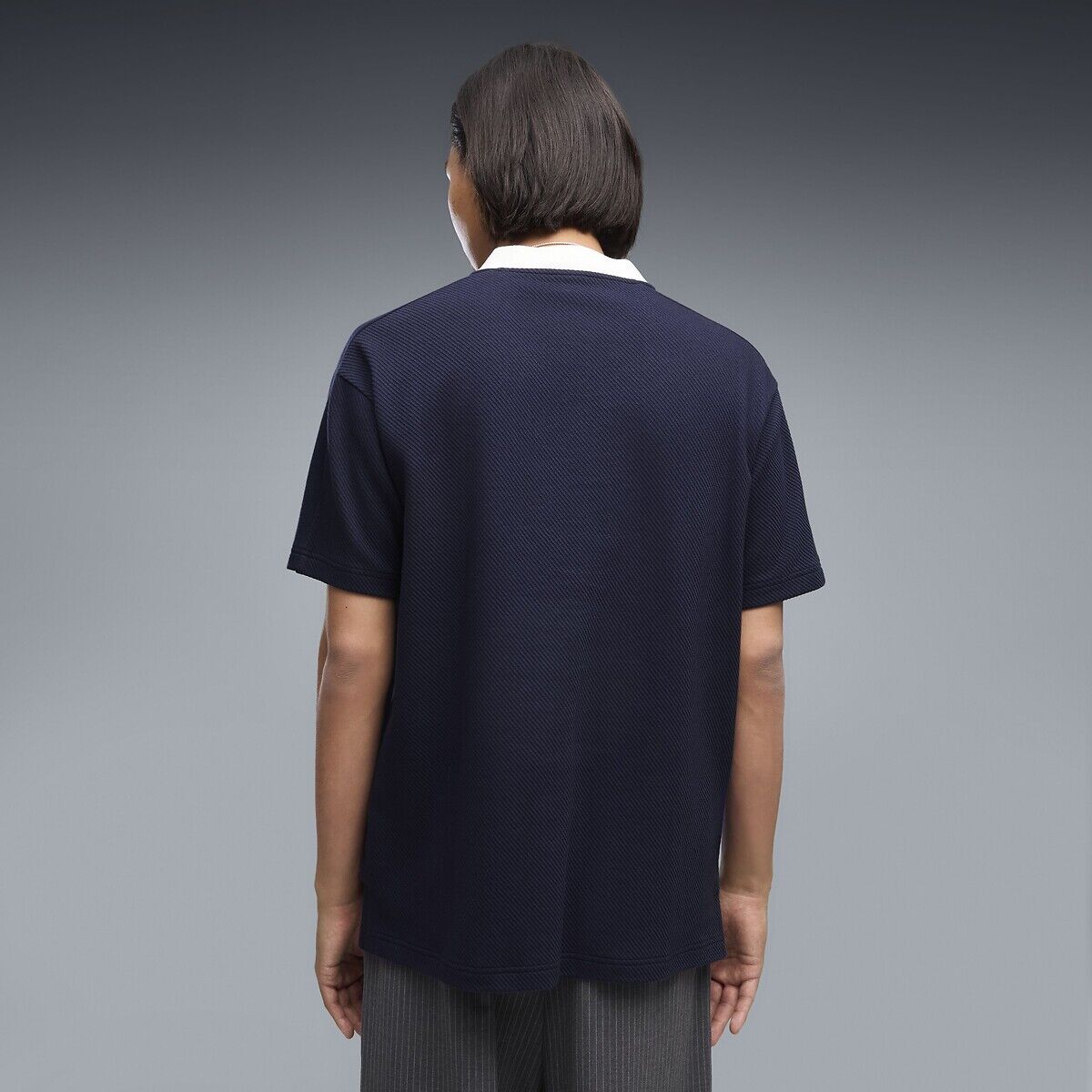 PUMA T-shirt col v manches courtes