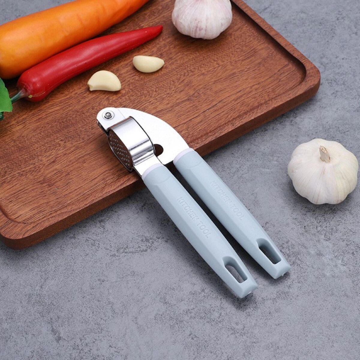 INF Manuelle Knoblauchpresse – PP+Edelstahl Hand-Knoblauchpresse mit Walnussknacker, Blau, 19.5cm x 2cm