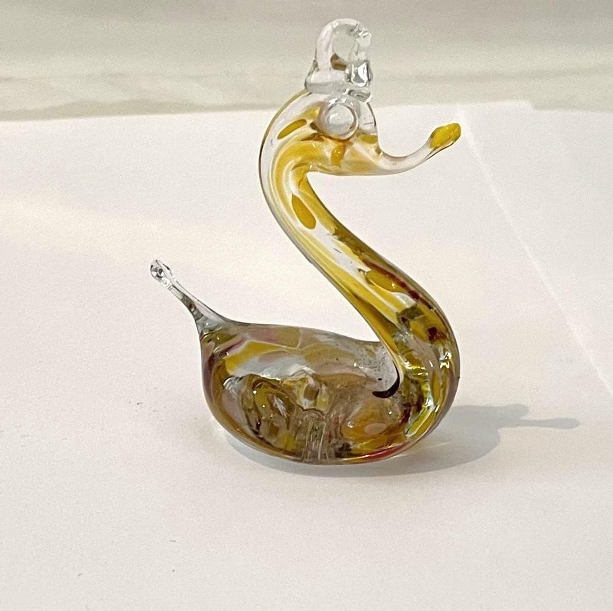 Handgemaakt Glazen Zwaan Beeldje - Meerkleurig Decoratief Dier Figuur - Hoogte: 6.5 cm