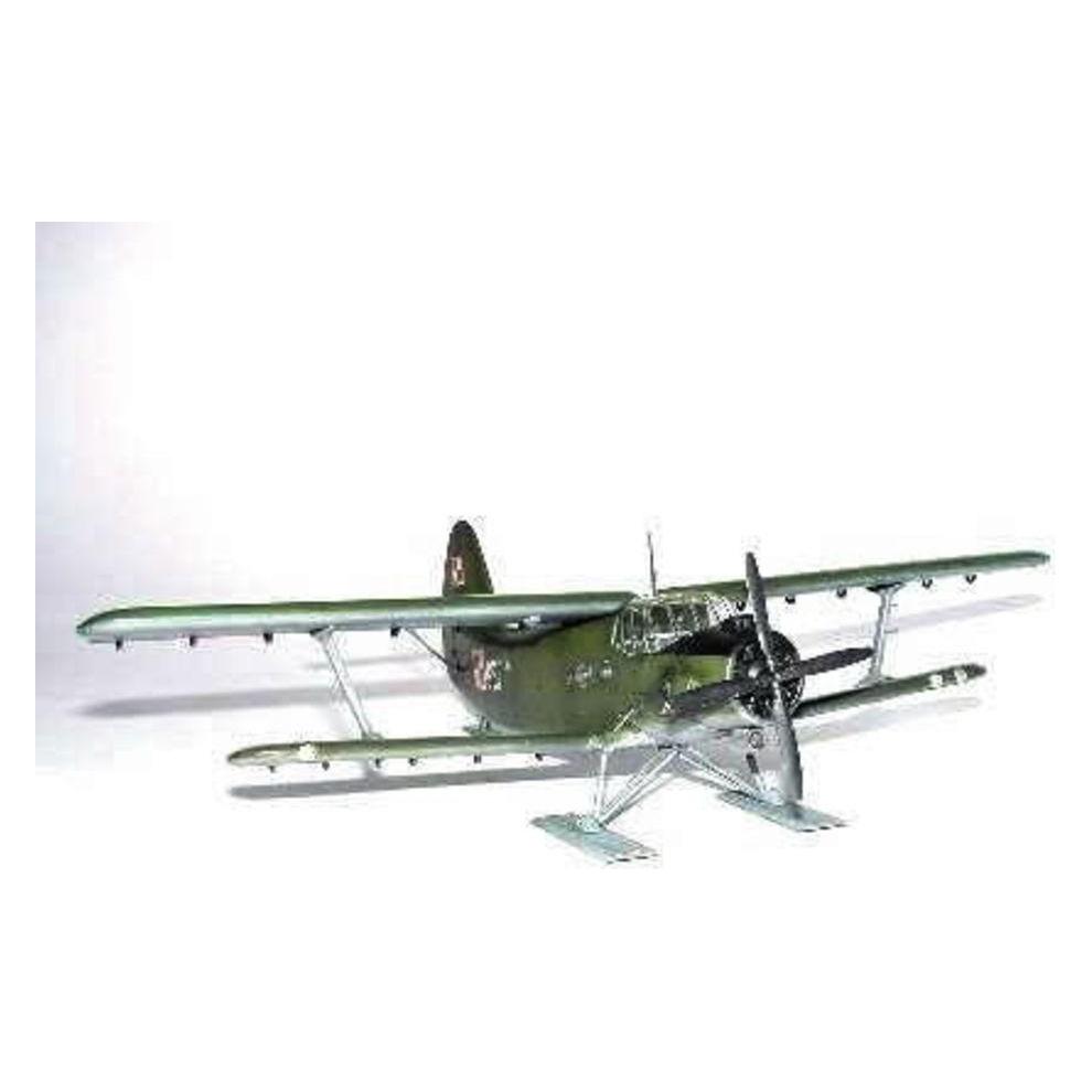 Trumpeter Antonov An-2M Colt mit Kufen (01607)