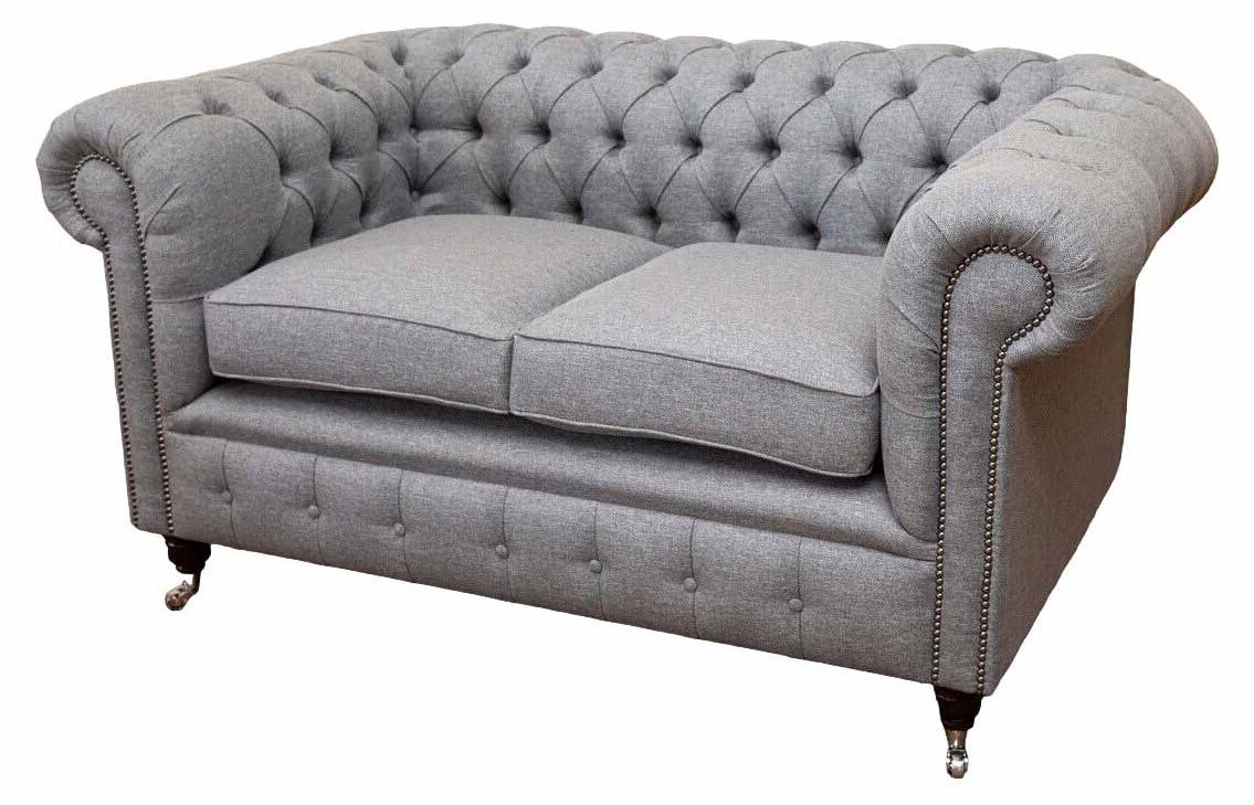 Chesterfield 2-zits bank in grijze textiel voor in de woonkamer