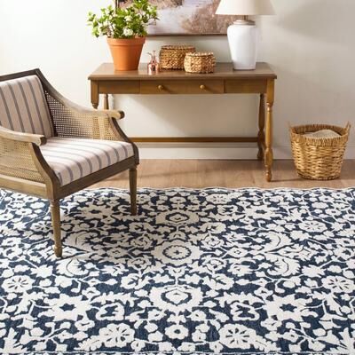 Martha Stewart by SAFAVIEH Handmade Sari Traditional Wool Rug