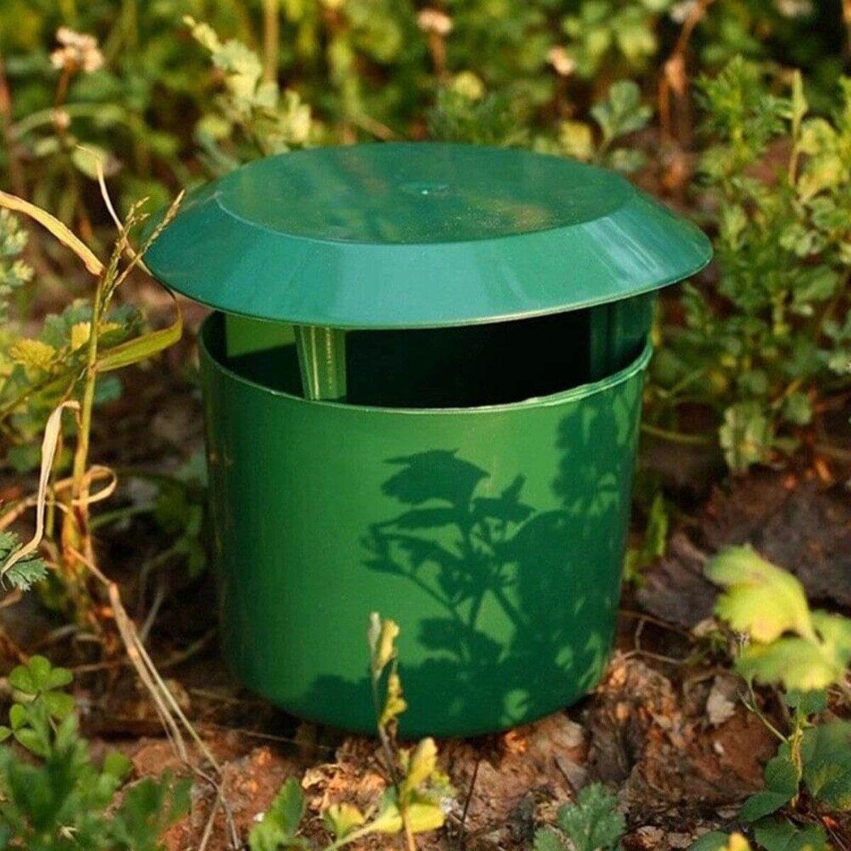 INF Piège à escargots et limaces (sac rond) Lot de 2 – Piège de jardin en ABS, vert, placement facile