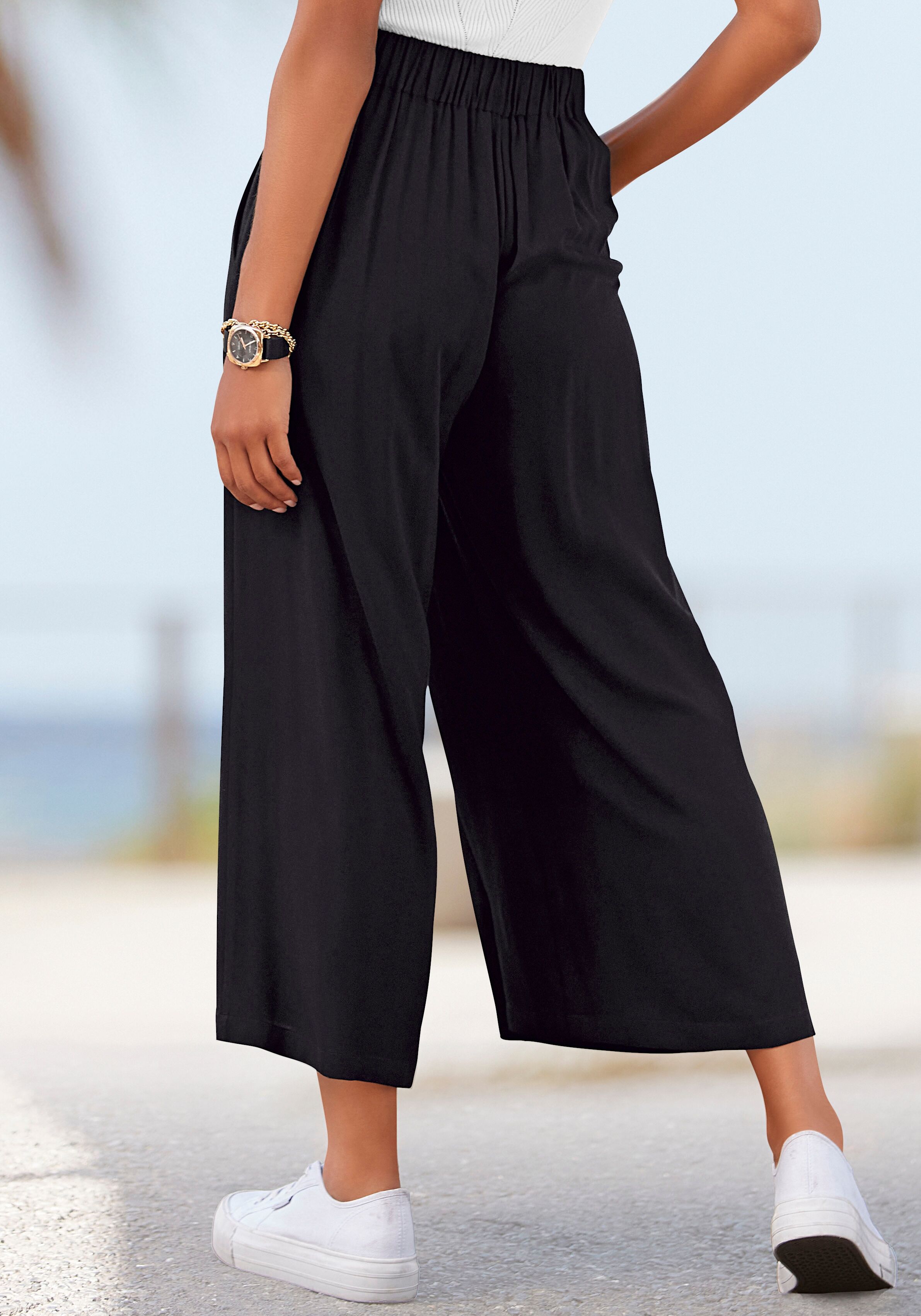 Culotte LASCANA "aus fließender Viskose", Damen, Gr. 38, N-Gr, schwarz, Web, Obermaterial: 100% Viskose, unifarben, figurumspielend 7/8-Länge, Hosen Culotte, mit Taschen weites Bein, luftige Sommerhose, sommerlich, modisch, Topseller