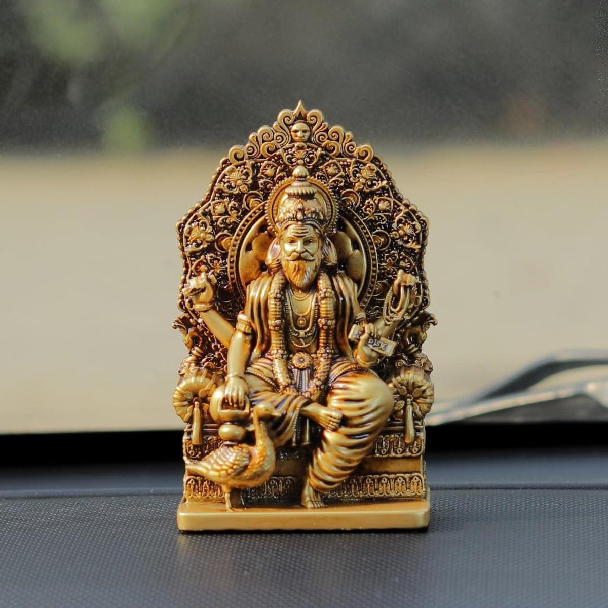 Handgemaakt Lord Vishwakarma beeldje voor dashboard decoratie, Antiek, Hoogte: 10,16 cm