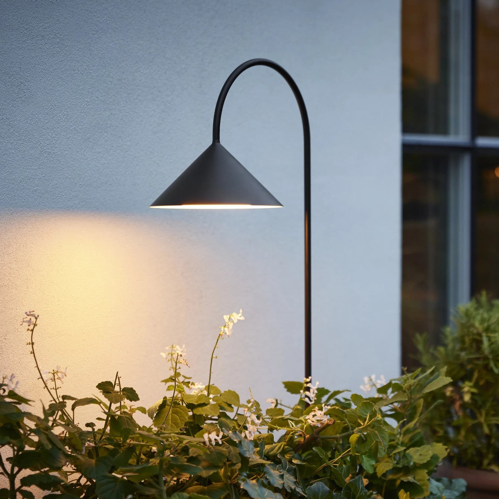 FRANDSEN Grasp LED grondspies lamp, zwart, Hoogte: 82 cm, IP44