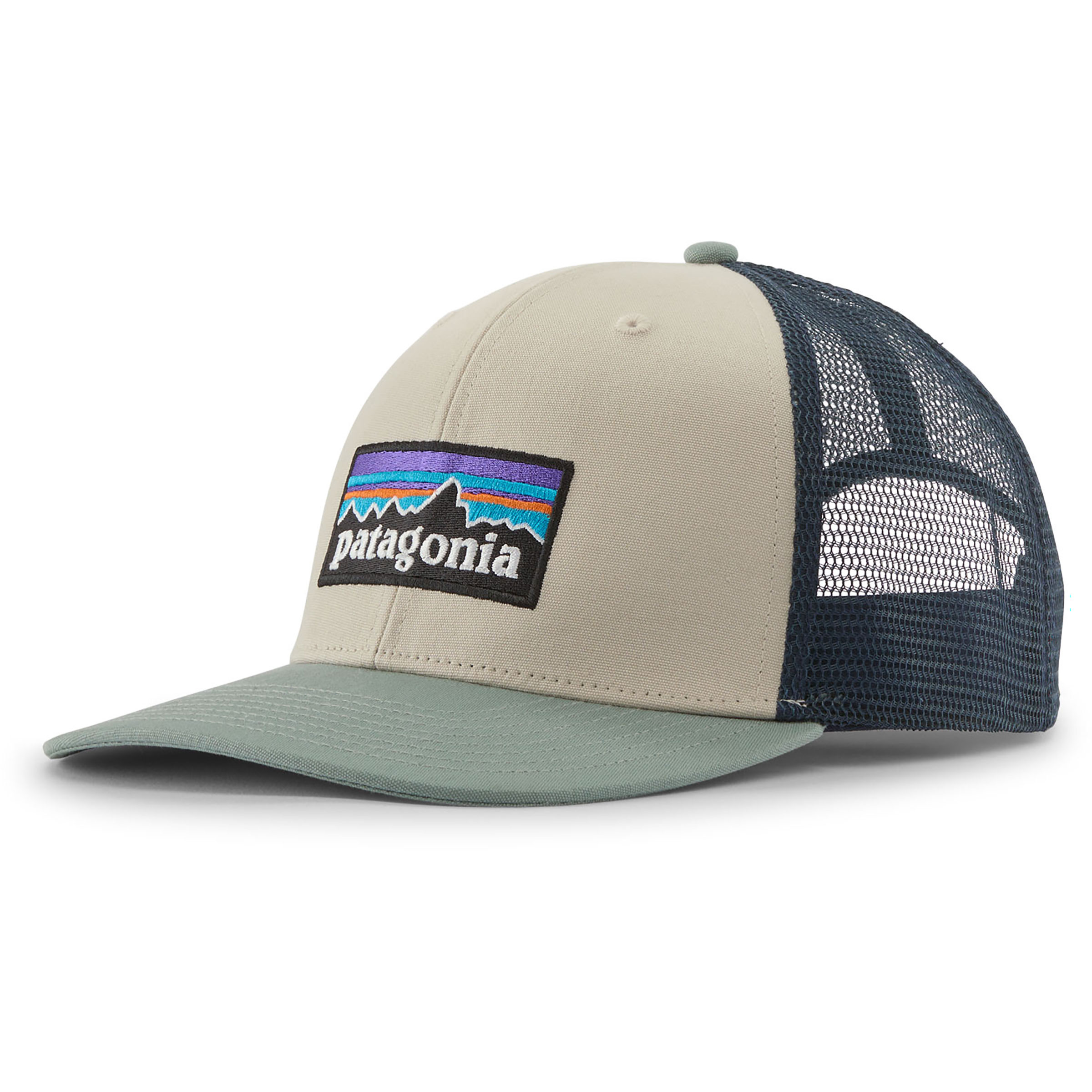 Patagonia P-6 Logo Trucker Cap Basecaps beige Lifestyle Hautfreundlich