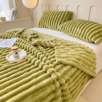 Uplift Essentials High Density Wide Stripe Multifunctional Blanket green 39 In X 59 In