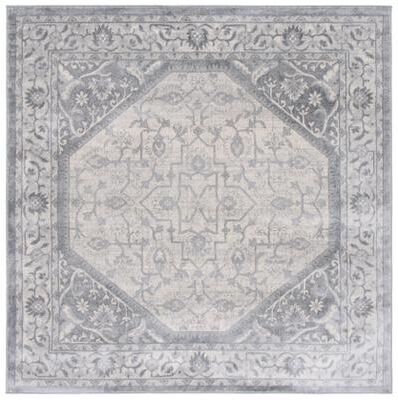 SAFAVIEH Brentwood Ortrud Traditional Rug