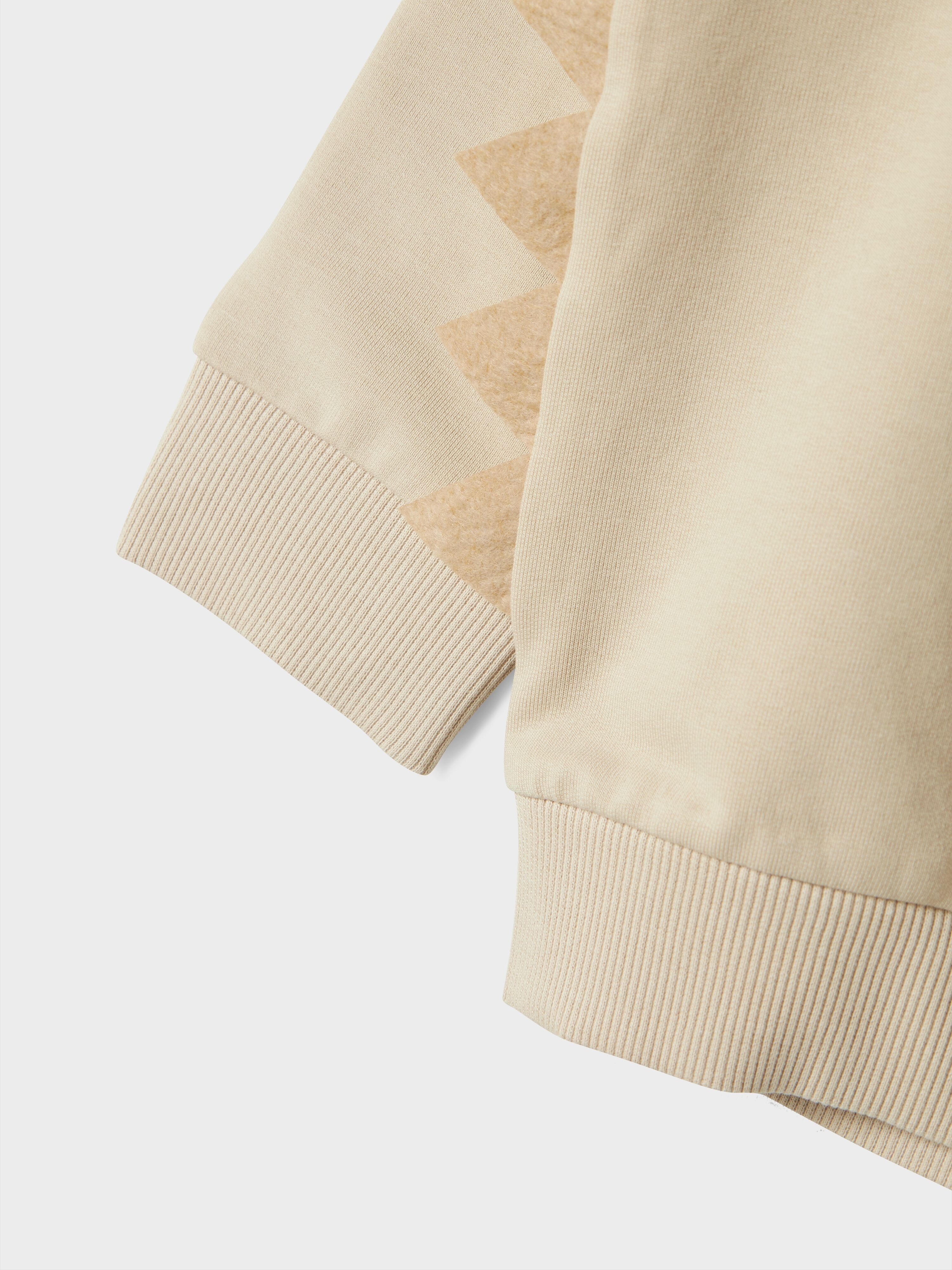 Sweatshirt NAME IT "NMMJABA JURASSIC NREG SWEAT UNB SKY", Jungen, Gr. 92, beige (peyote), Sweatware, Obermaterial: 95% Baumwolle, 5% Elasthan, bedruckt, regular fit normal, Rundhals, Rippbündchen, Sweatshirts Sweatshirt peyote 92